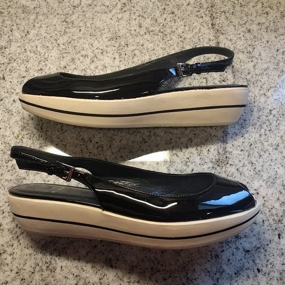 Stuart Weitzman patent peep toe platform h… - Picture 2 of 8